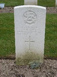 Reichswald Forest War Cemetery - Hughes, Patrick